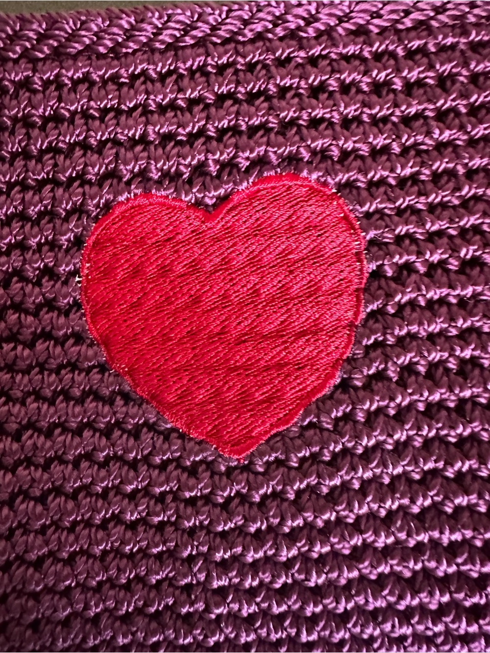 NEW The Sak Crochet Wristlet Pouch Bag Purple Haze Red Heart Zipped - NWT - Picture 4 of 7